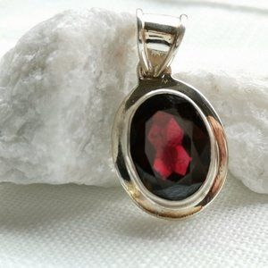 NEW, Modern classic oval Garnet pendant in Sterling Silver